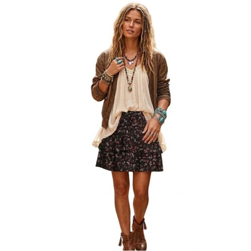 Lea & Viola Ruffle Floral Mini Skirt (Host Pick) Size Medium BRAND NEW